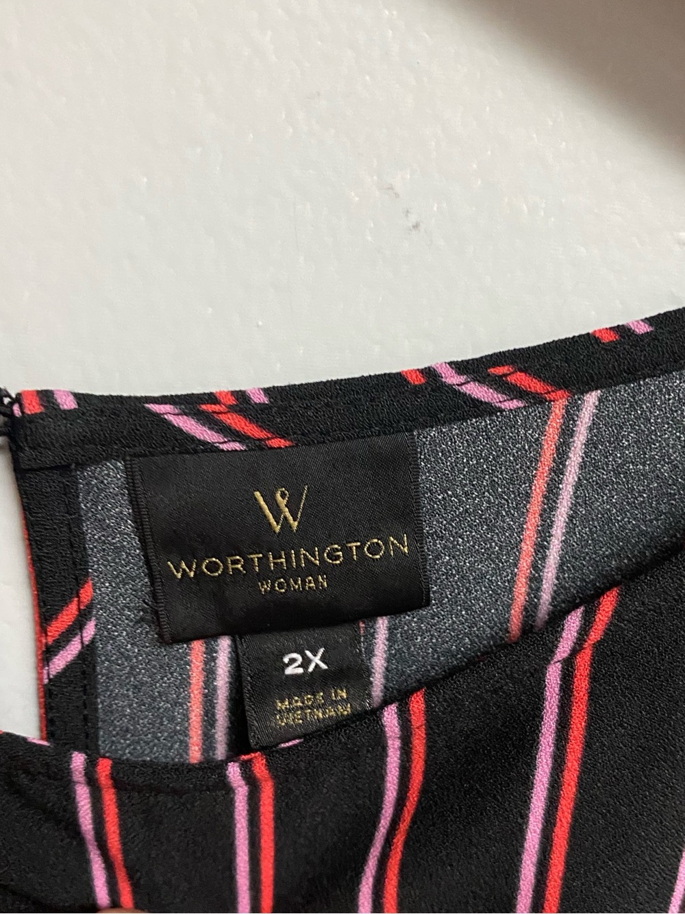 WORTHINGTON FLUTTER SLEEVE TOP - 2X - Picture 7 of 8